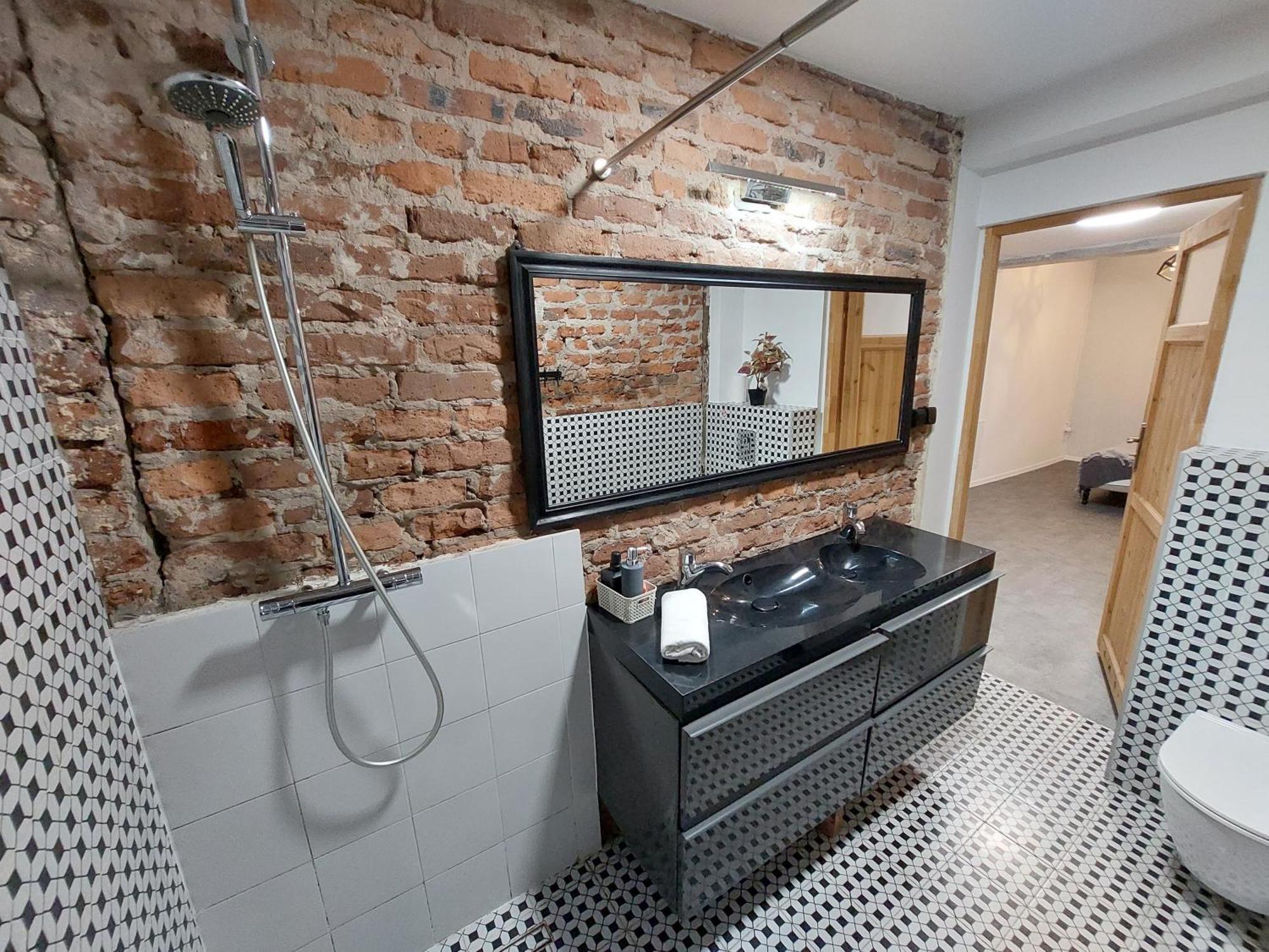 Flores Apartament 卡托维兹 客房 照片